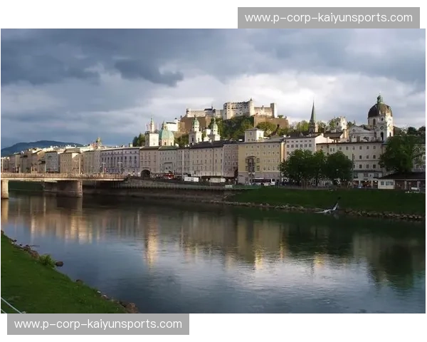 蔚蓝海岸的诗与远方:希腊对决西班牙,一场地中海的浪漫交响